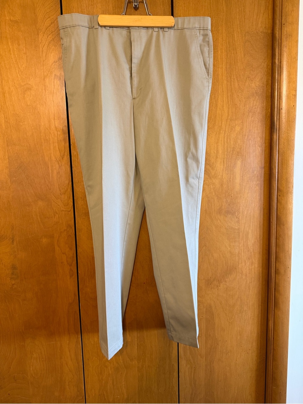 Haggar Casuals Men's Chino Pants in Light Khaki